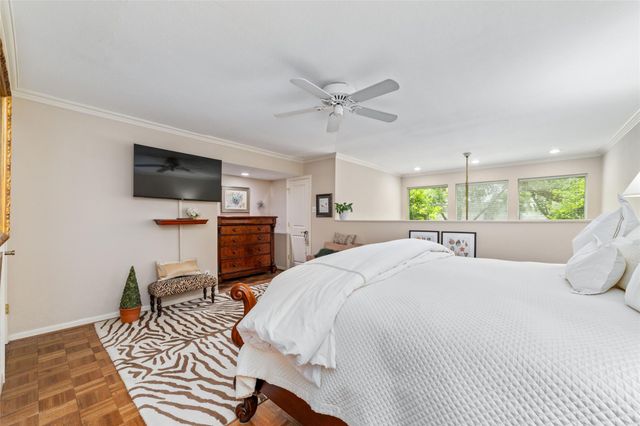 8936 Chatsworth Drive, Houston, TX 77024