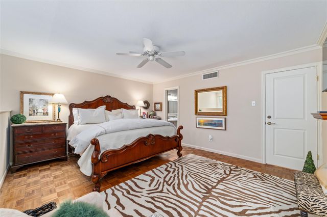 8936 Chatsworth Drive, Houston, TX 77024