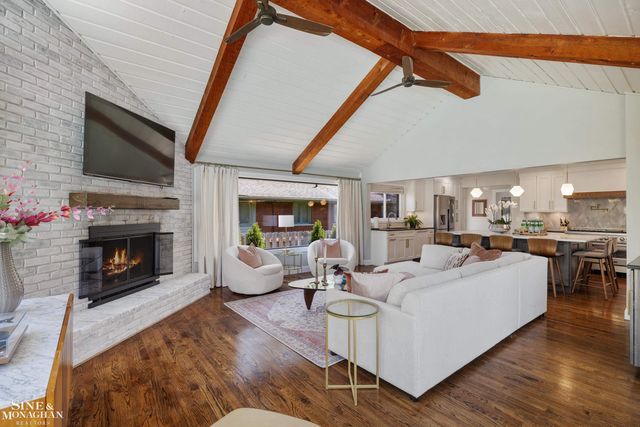 56 Hampton Road, Grosse Pointe Shores, MI 48236
