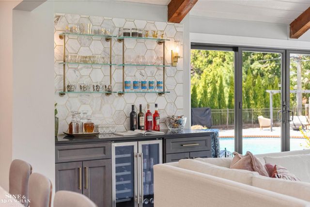 56 Hampton Road, Grosse Pointe Shores, MI 48236