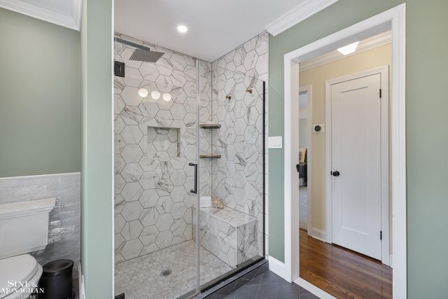 56 Hampton Road, Grosse Pointe Shores, MI 48236