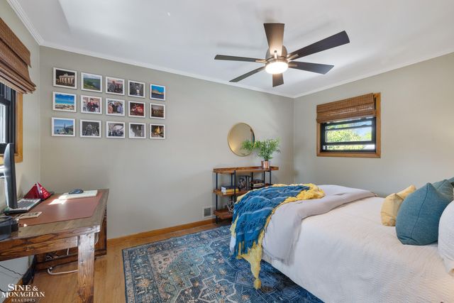 56 Hampton Road, Grosse Pointe Shores, MI 48236