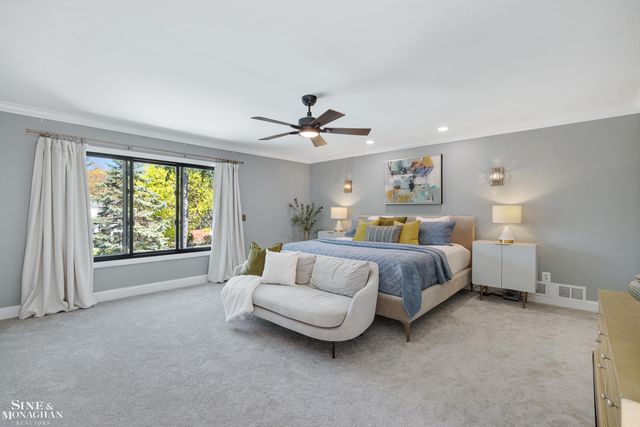 56 Hampton Road, Grosse Pointe Shores, MI 48236