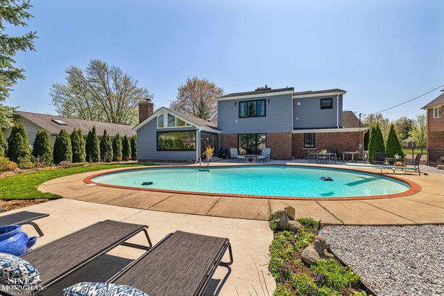 56 Hampton Road, Grosse Pointe Shores, MI 48236