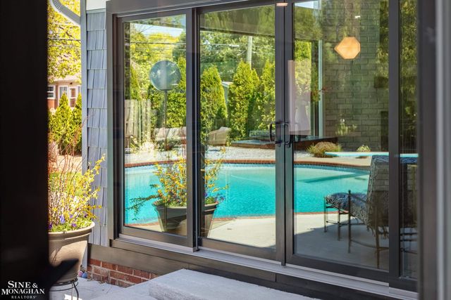 56 Hampton Road, Grosse Pointe Shores, MI 48236