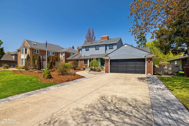 56 Hampton Road, Grosse Pointe Shores, MI 48236