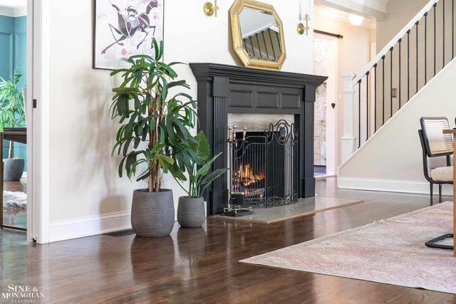 56 Hampton Road, Grosse Pointe Shores, MI 48236