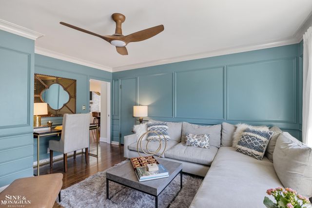 56 Hampton Road, Grosse Pointe Shores, MI 48236