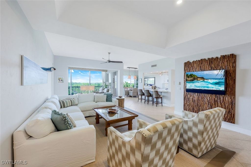 3330 Crossings CT 604, Bonita Springs, FL 34134