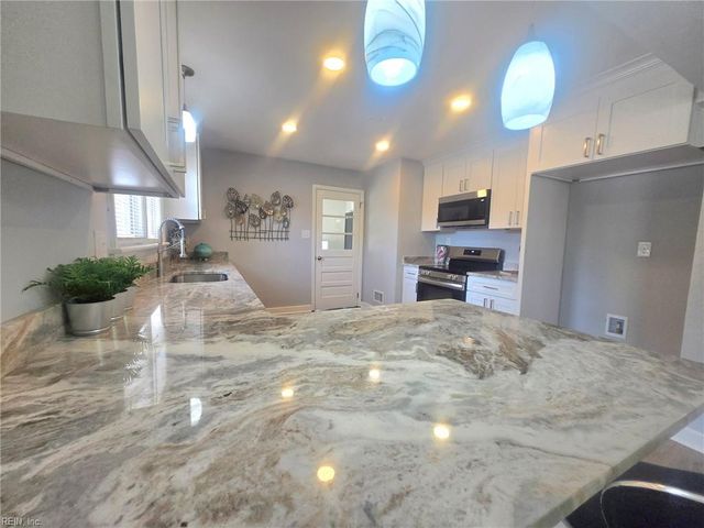 2833 Hollister AVE, Norfolk, VA 23504