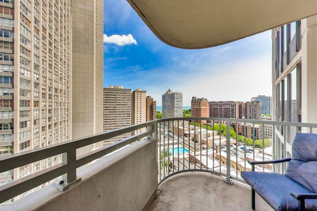 3930 N Pine Grove Avenue 1815, Chicago, IL 60613