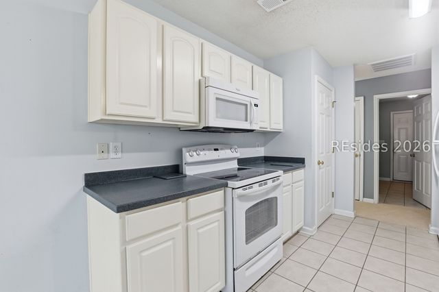 21 Wellington Dr, Bluffton, SC 29910