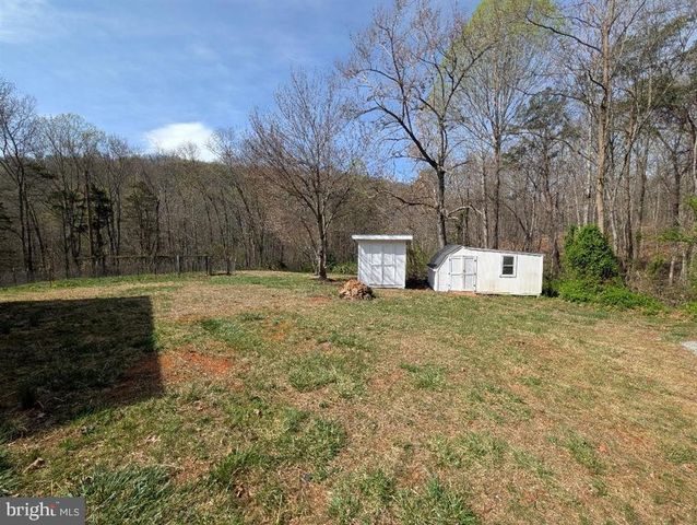 401 MIDDLE MOUNTAIN RD, Stanardsville, VA 22973
