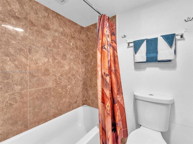 6201 N Falls Cir Dr 210, Lauderhill, FL 33319