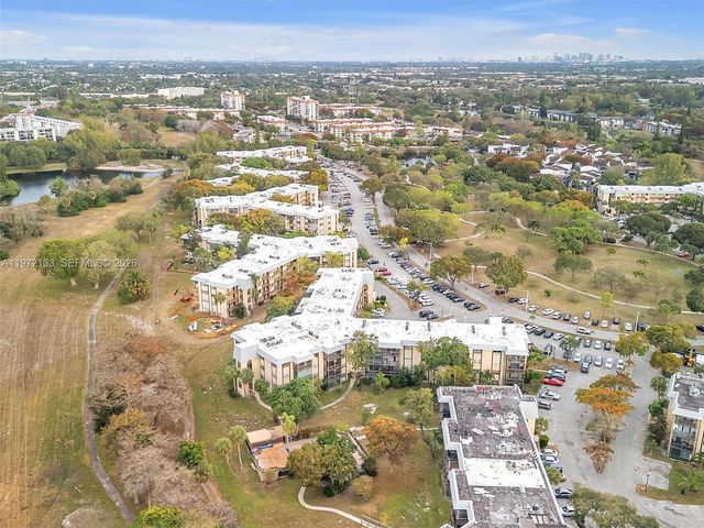 6201 N Falls Cir Dr 210, Lauderhill, FL 33319