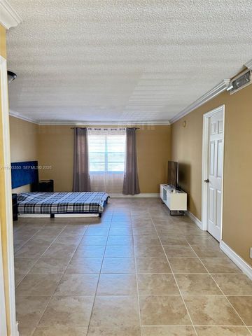 1300 Moffett St 306, Hallandale Beach, FL 33009