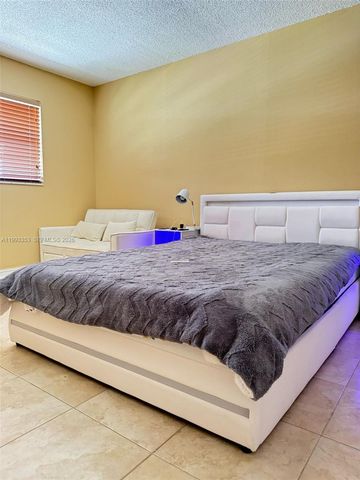 1300 Moffett St 306, Hallandale Beach, FL 33009