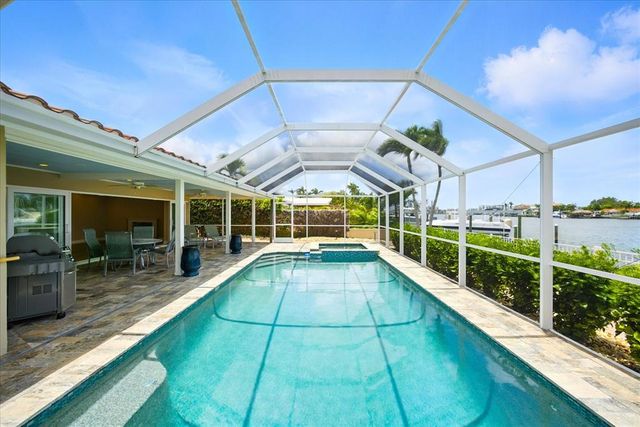7864 9TH AVENUE S, St Petersburg, FL 33707