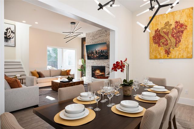 913 Thompson Street, Houston, TX 77007