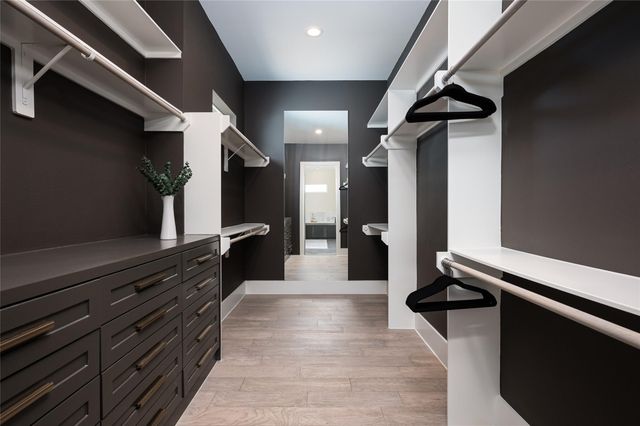 913 Thompson Street, Houston, TX 77007