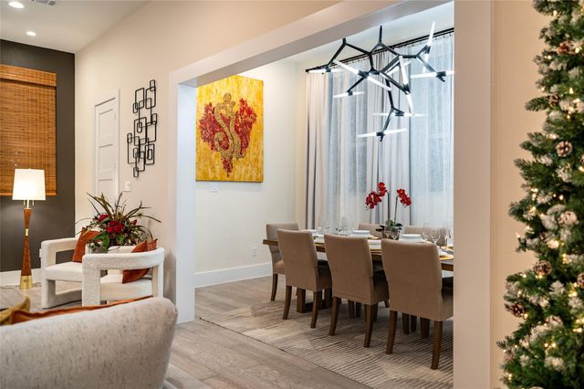 913 Thompson Street, Houston, TX 77007