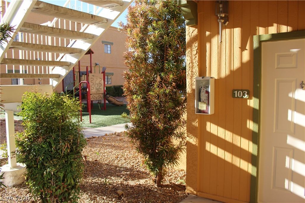 5154 South JONES Boulevard 103, Las Vegas, NV 89118