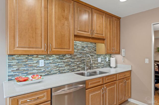 4831 E Olive Rd 1A, Pensacola, FL 32514