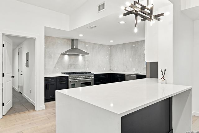 1422 WILTSHIRE AVE, Terrell Hills, TX 78209