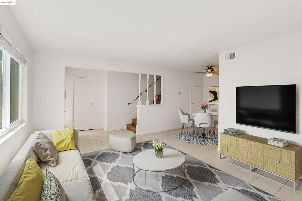 1064 Mohr Ln C, Concord, CA 94518