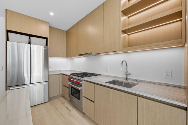 610 Davis ST 2803, Austin, TX 78701