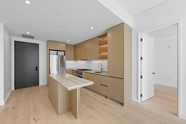 610 Davis ST 2803, Austin, TX 78701