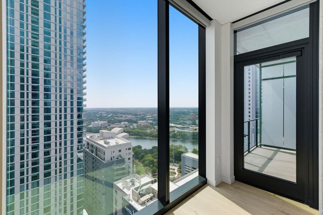 610 Davis ST 2803, Austin, TX 78701