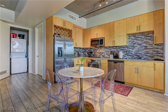 353 East Bonneville Avenue 727, Las Vegas, NV 89101