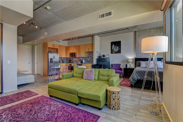 353 East Bonneville Avenue 727, Las Vegas, NV 89101