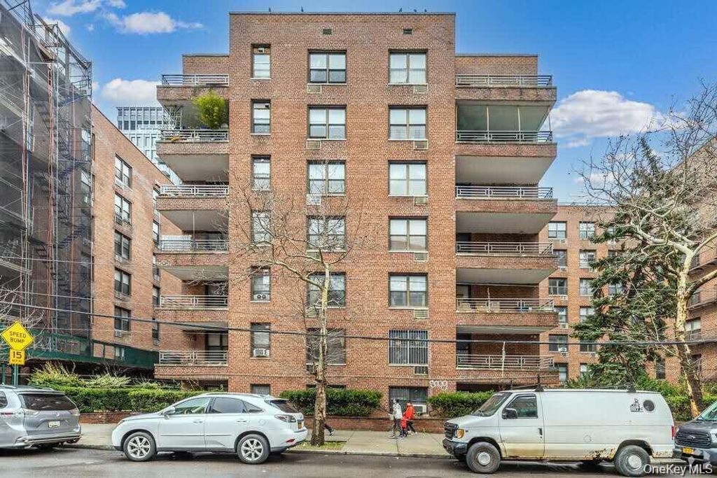 138-15 Franklin Avenue 629, Flushing, NY 11355 — exterior