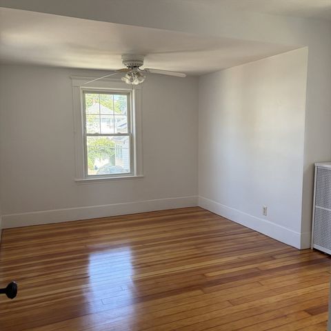 53 Ellington Rd, Quincy, MA 02170