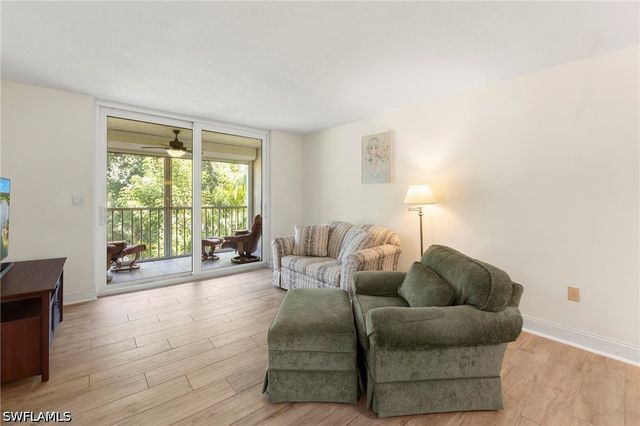 499 Forest Lakes BLVD 201, Naples, FL 34105