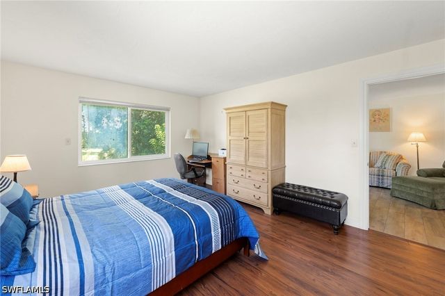 499 Forest Lakes BLVD 201, Naples, FL 34105