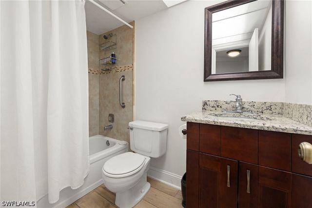 499 Forest Lakes BLVD 201, Naples, FL 34105