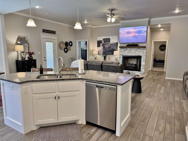 104 Elm Ave, Cache, OK 73527