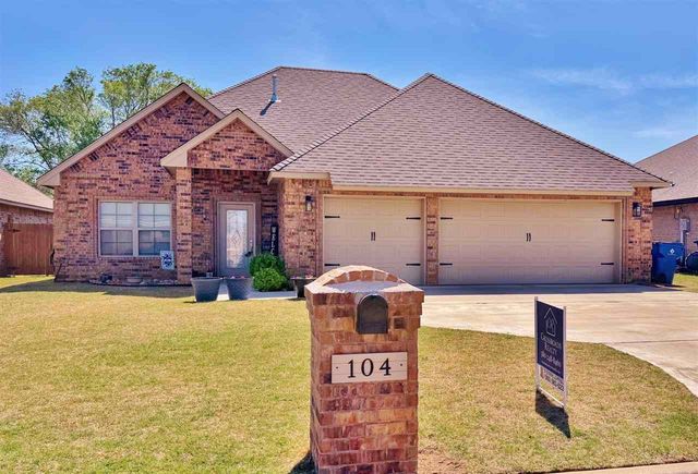 104 Elm Ave, Cache, OK 73527