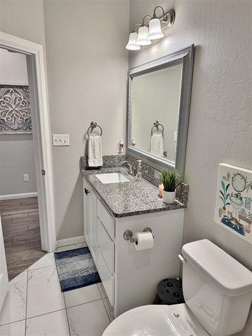 104 Elm Ave, Cache, OK 73527