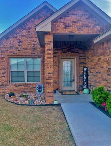 104 Elm Ave, Cache, OK 73527