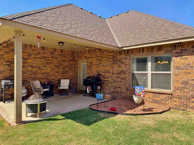 104 Elm Ave, Cache, OK 73527