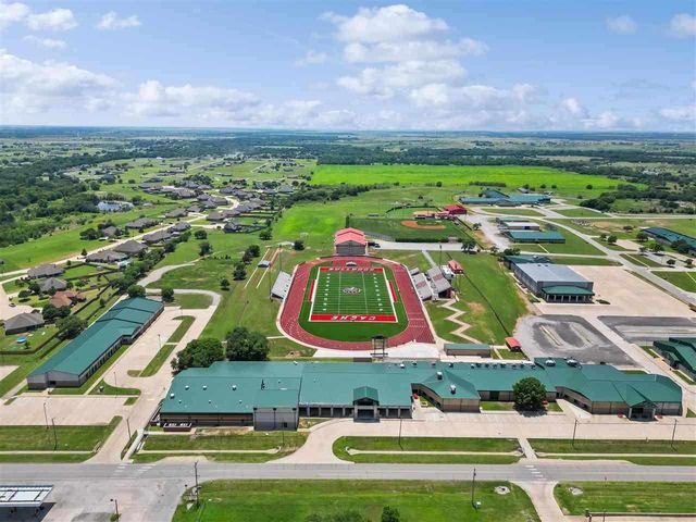 104 Elm Ave, Cache, OK 73527