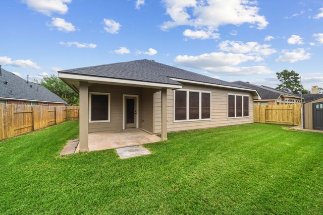 15919 Walnut Shores Drive, Houston, TX 77044