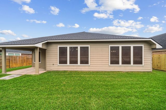 15919 Walnut Shores Drive, Houston, TX 77044