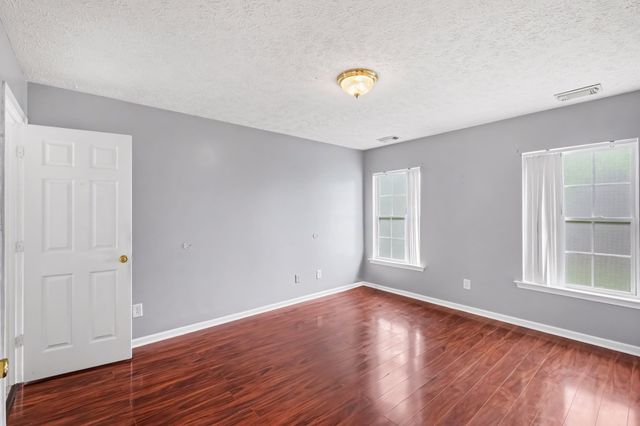 810 Keith Dr, La Vergne, TN 37086