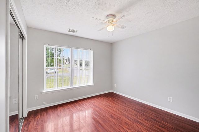 810 Keith Dr, La Vergne, TN 37086