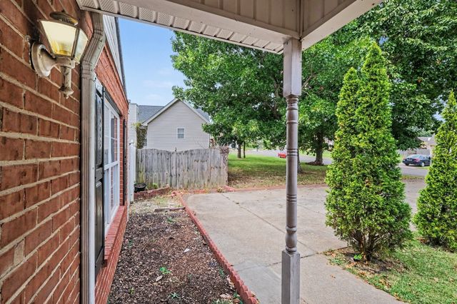 810 Keith Dr, La Vergne, TN 37086